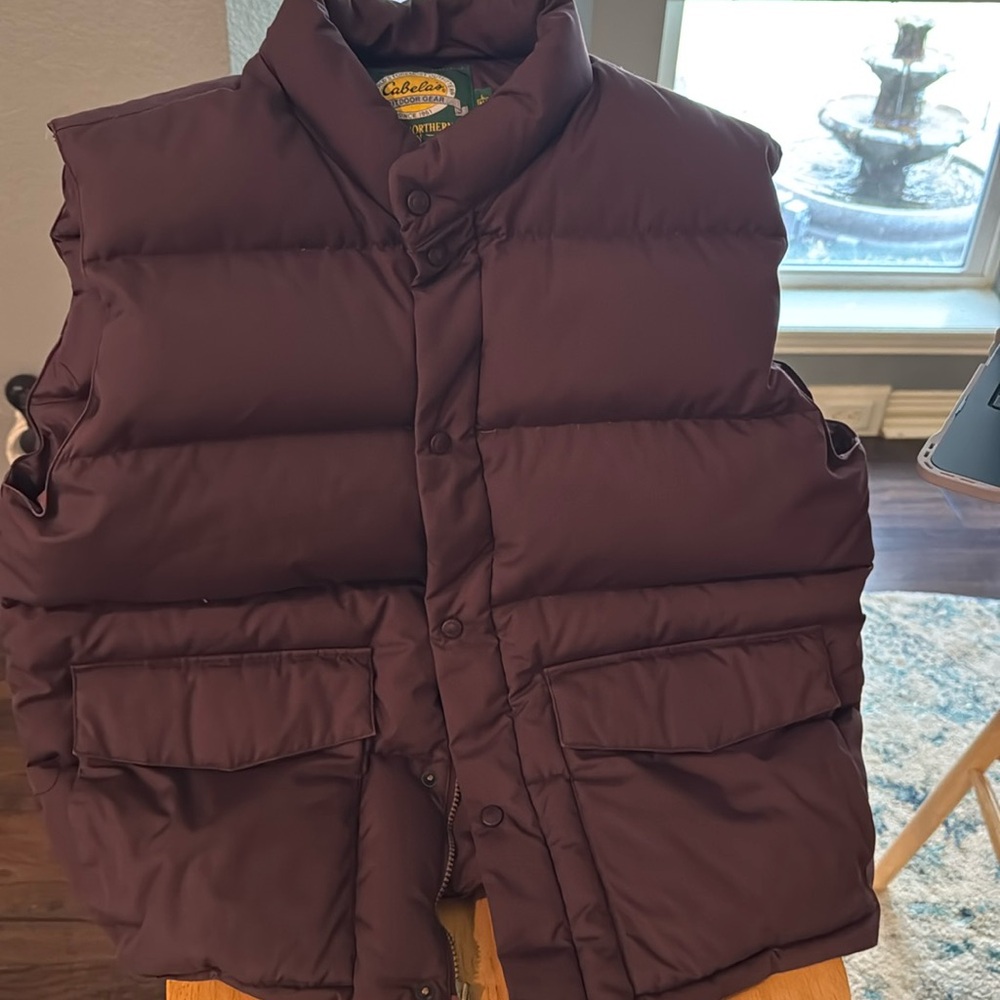 Cabela's Maroon Burgundy Wine colored Goose Down Puffer Vest L T Large Tall mens